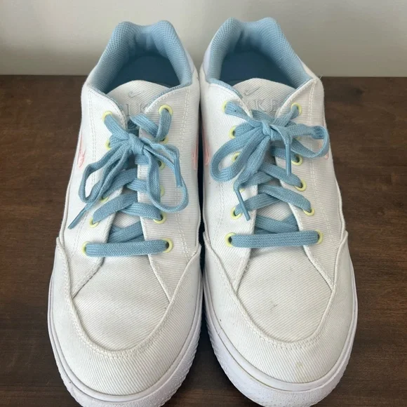 Nike White and Blue Sneakers Low-Top Casual - Picture 2 of 3
